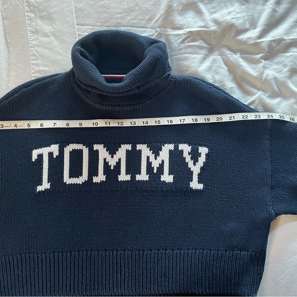 Tommy Jeans Logo Turtleneck Sweater Slouchy Navy Blue Urban Crop S/M READ GUC - Picture 7 of 14